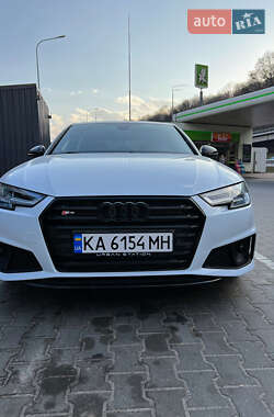 Седан Audi S4 2018 в 
