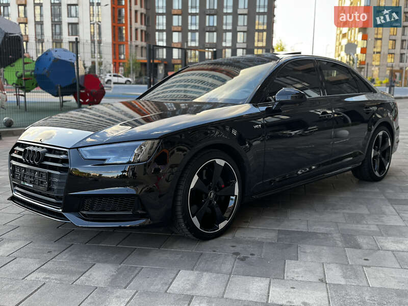 Седан Audi S4 2018 в Киеве