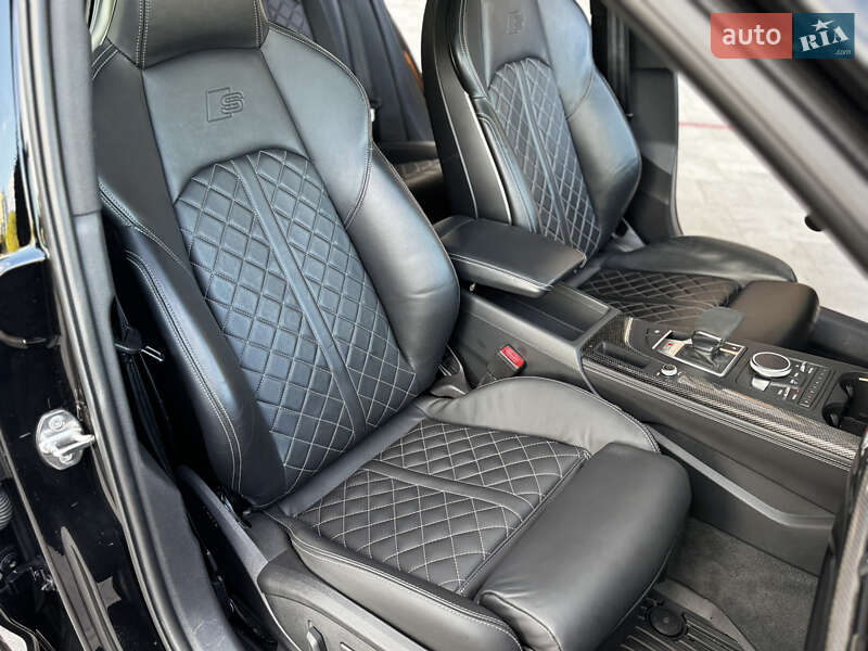 Седан Audi S4 2018 в Киеве
