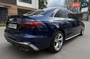 Седан Audi S4 2022 в 