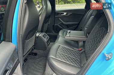Седан Audi S4 2019 в 