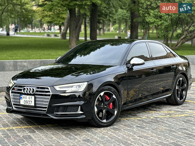 Седан Audi S4 2018 в Харкові
