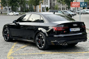 Седан Audi S4 2018 в 