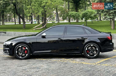 Седан Audi S4 2018 в 