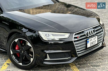 Седан Audi S4 2018 в 