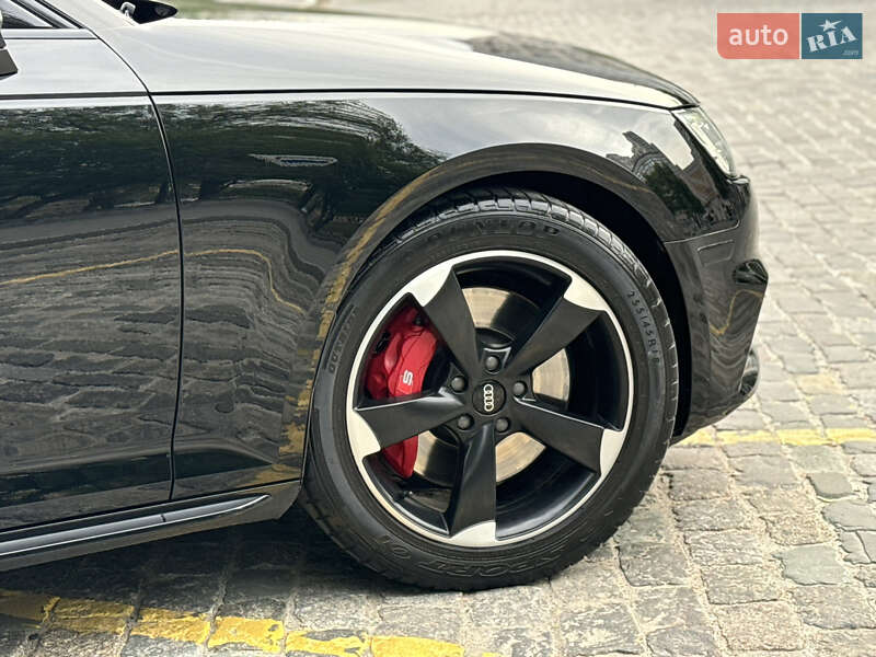 Седан Audi S4 2018 в Харкові