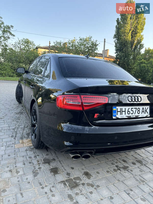 Седан Audi S4 2014 в Одессе
