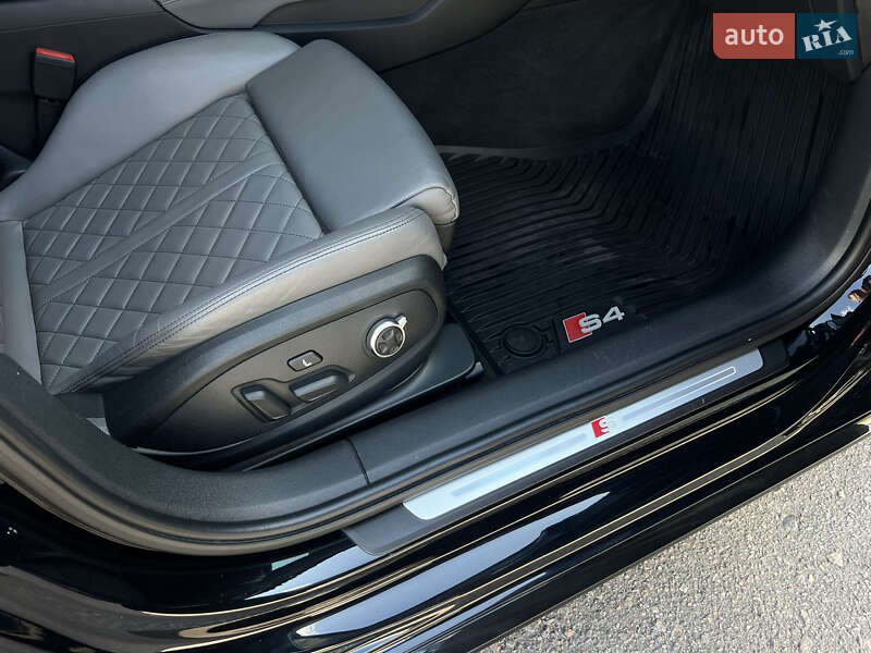 Седан Audi S4 2018 в Запорожье