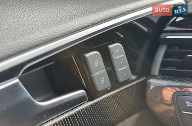 Седан Audi S4 2019 в 