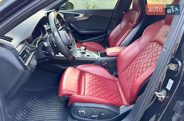 Седан Audi S4 2018 в 
