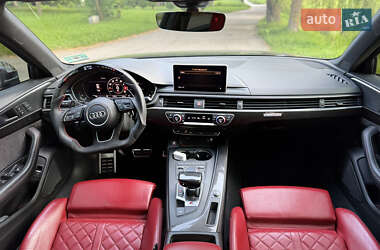 Седан Audi S4 2018 в 
