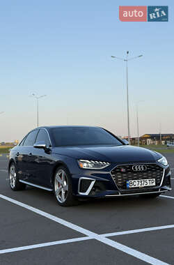 Седан Audi S4 2023 в Львове