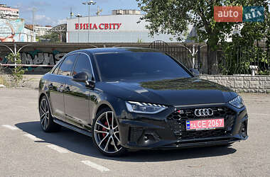Седан Audi S4 2018 в 