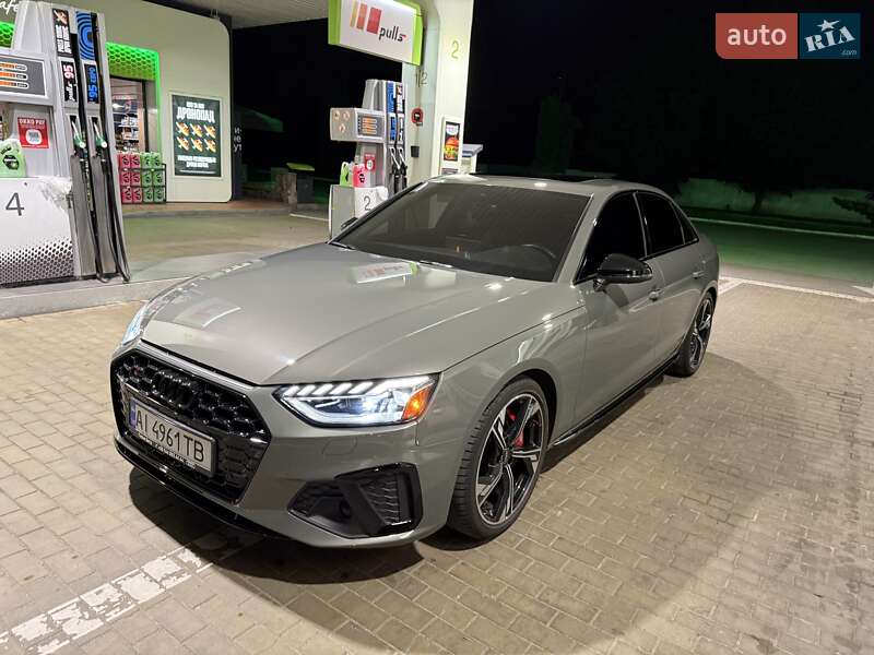 Седан Audi S4 2023 в 