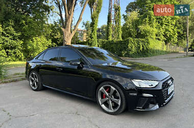 Седан Audi S4 2019 в 