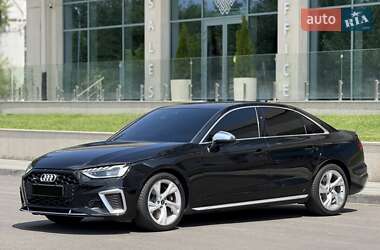 Седан Audi S4 2022 в Днепре
