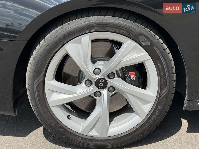 Седан Audi S4 2022 в Дніпрі