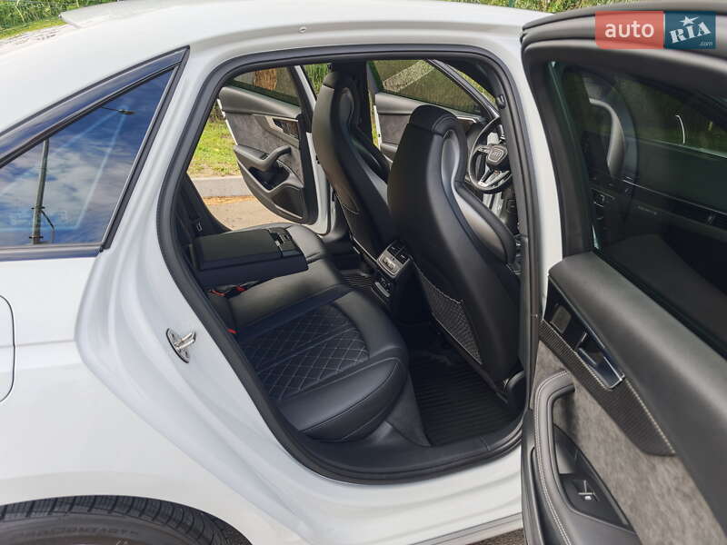 Седан Audi S4 2020 в Киеве фото 27 Седан Audi S4 2020 в Киеве