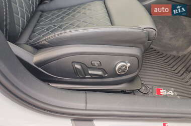 Седан Audi S4 2020 в 