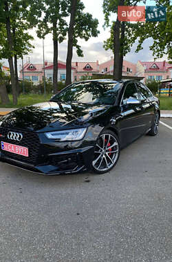 Седан Audi S4 2018 в 