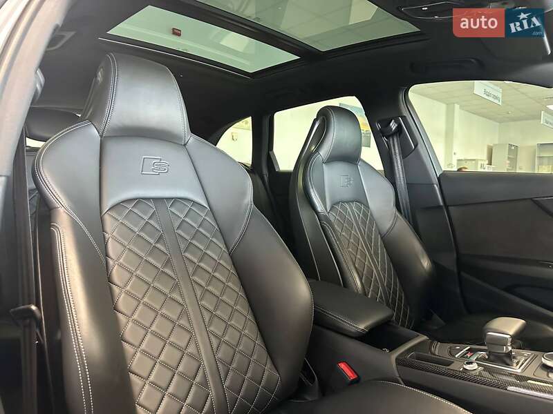 Універсал Audi S4 2017 в Києві