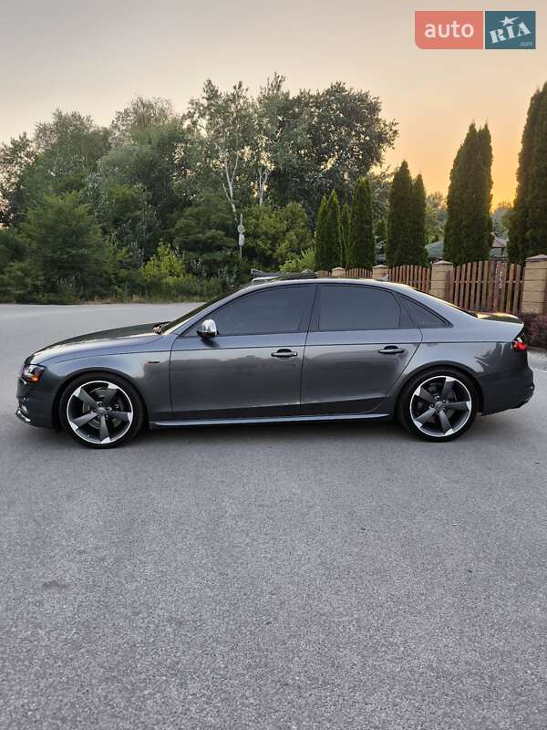 Седан Audi S4 2014 в Дніпрі