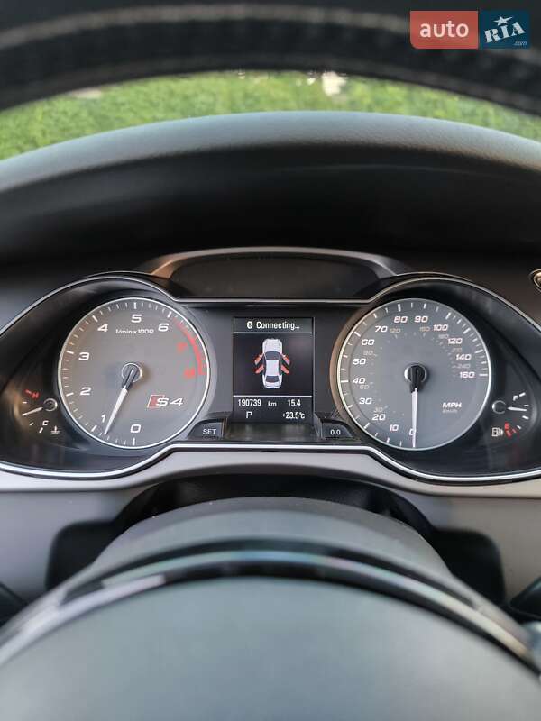 Седан Audi S4 2014 в Дніпрі