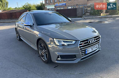 Седан Audi S4 2018 в 