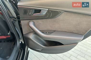 Седан Audi S4 2018 в 