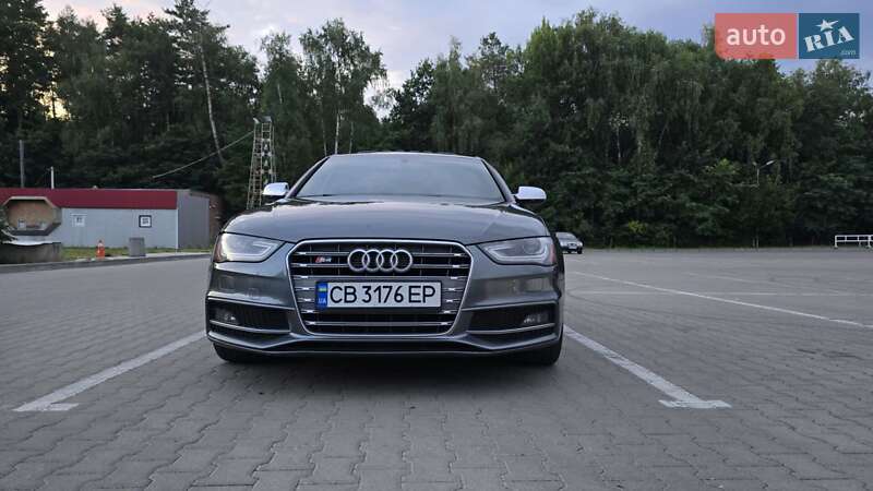 Седан Audi S4 2014 в 