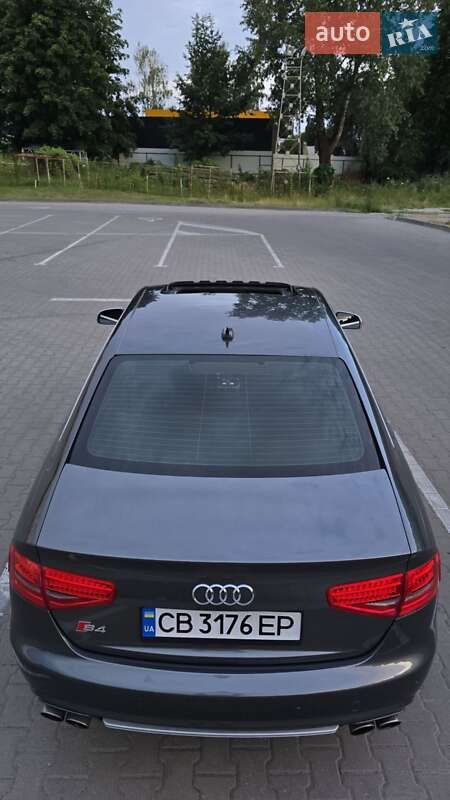Седан Audi S4 2014 в Чернігові