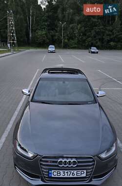 Седан Audi S4 2014 в Чернигове