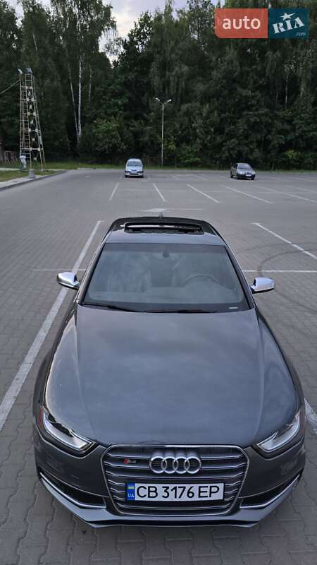 Седан Audi S4 2014 в Чернігові