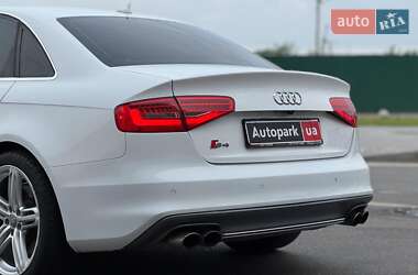 Седан Audi S4 2013 в 