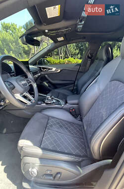 Седан Audi S4 2022 в 