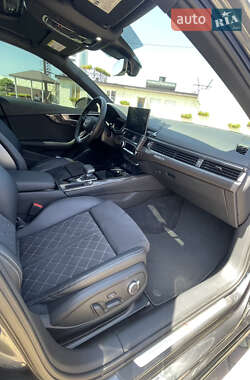 Седан Audi S4 2022 в 