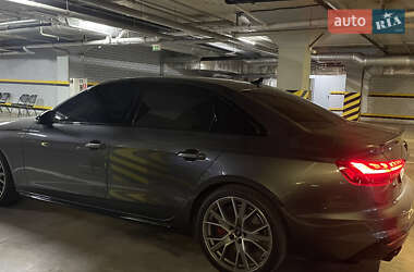 Седан Audi S4 2022 в 