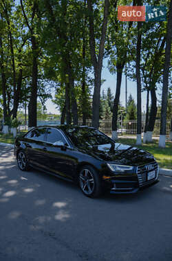 Седан Audi S4 2018 в 