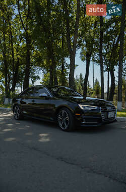 Седан Audi S4 2018 в 