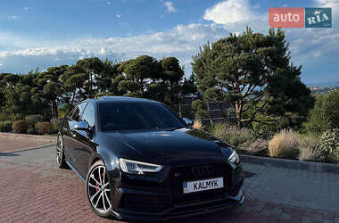 Седан Audi S4 2016 в 
