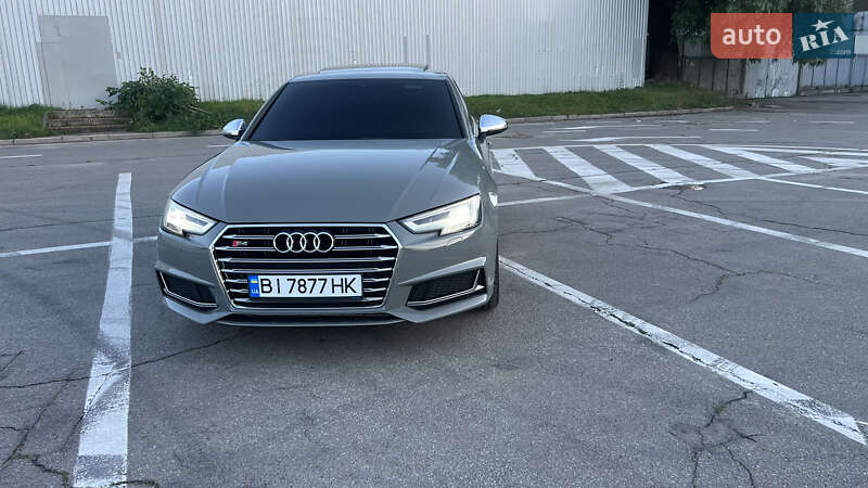 Седан Audi S4 2018 в Полтаве