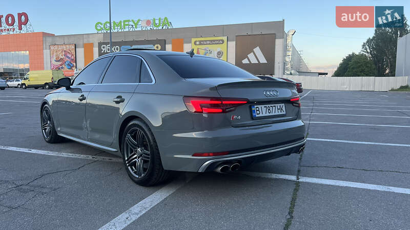 Седан Audi S4 2018 в Полтаве