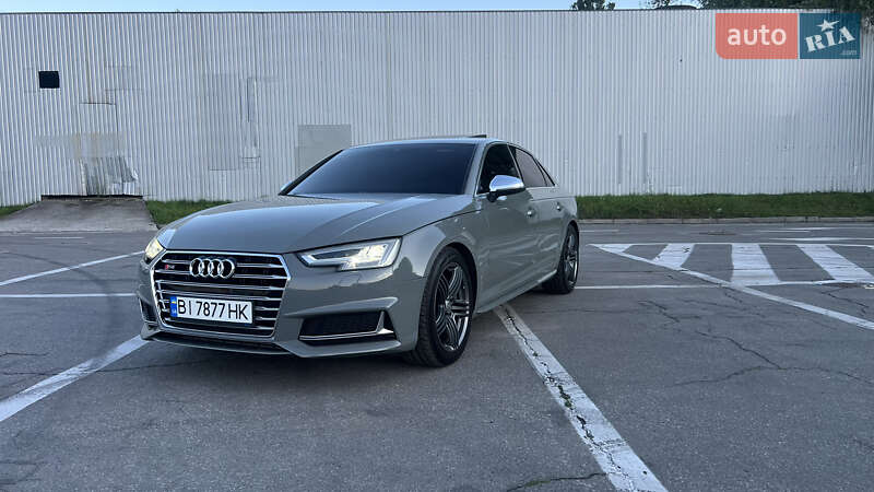 Седан Audi S4 2018 в Полтаве