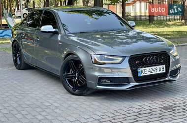 Седан Audi S4 2013 в Кам'янському