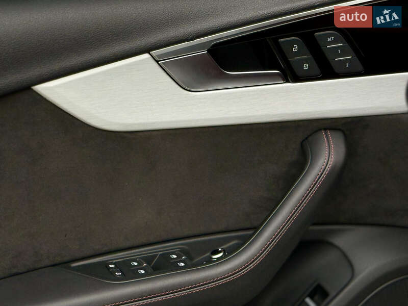 Седан Audi S4 2020 в Харькове