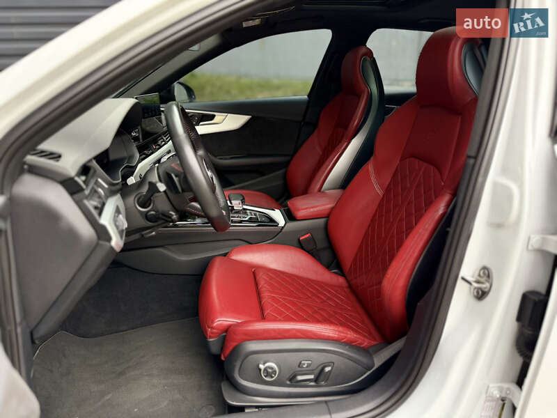 Седан Audi S4 2020 в Харькове
