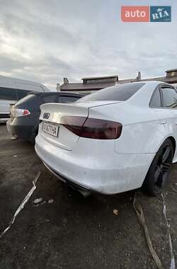 Седан Audi S4 2013 в 