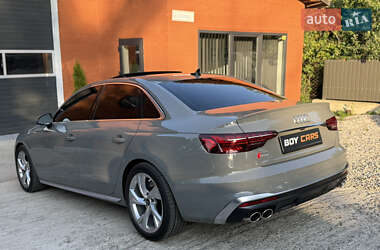 Седан Audi S4 2022 в 