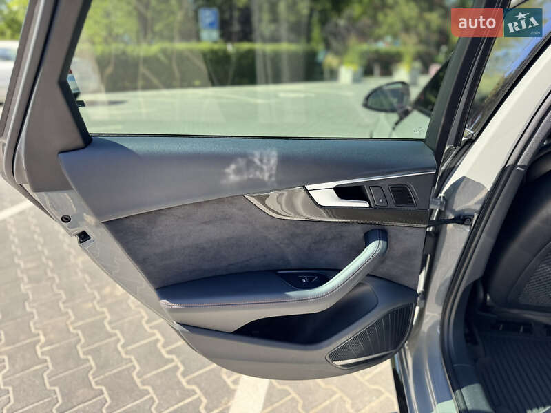Седан Audi S4 2018 в Киеве фото 29 Седан Audi S4 2018 в Киеве