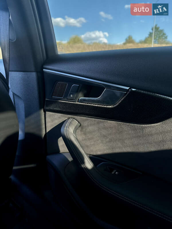 Седан Audi S4 2017 в Полтаве